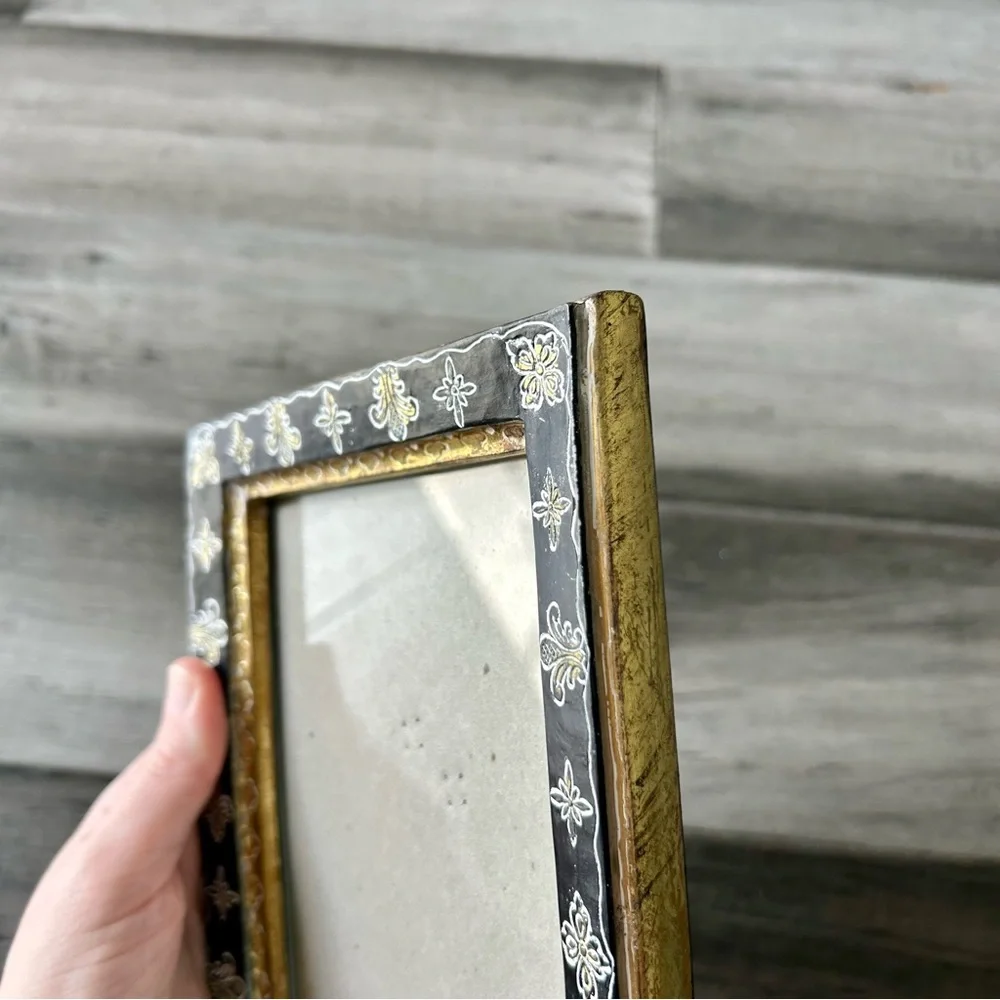 Sicura Shabby Chic French Country Fleur De Lys Picture Frame in Black - Picture 5 of 11